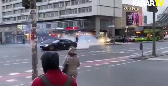 Almanya'da tepki çeken düğün konvoyu