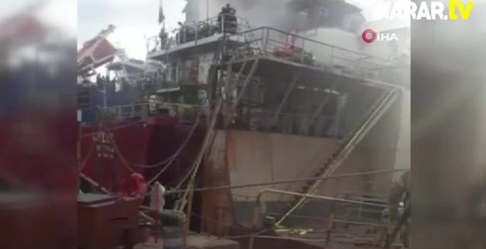 Tuzla'da gemi yangını