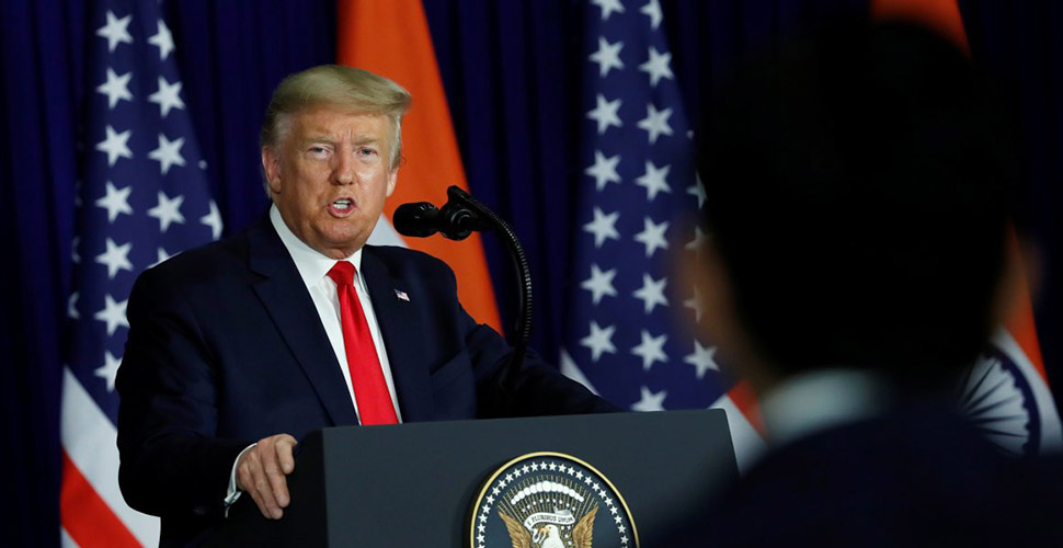 Trump aşıları karıştırdı: Koronovirüs değil Ebola aşısıymış