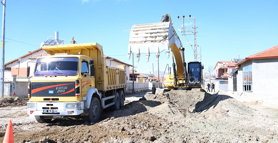 Meram Belediyesi asfalt çalışmalarına devam ediyor