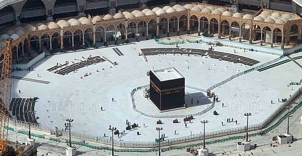 Koronavirüs nedeniyle Kabe'de tavaf durdu