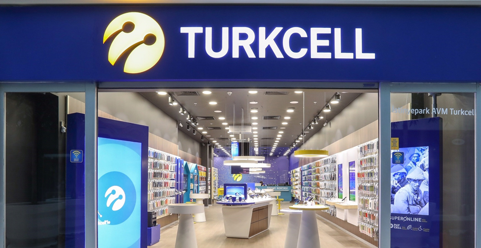 Turkcell'de yönetim kurulu başkanı Ahmet Akça görevden ayrıldı