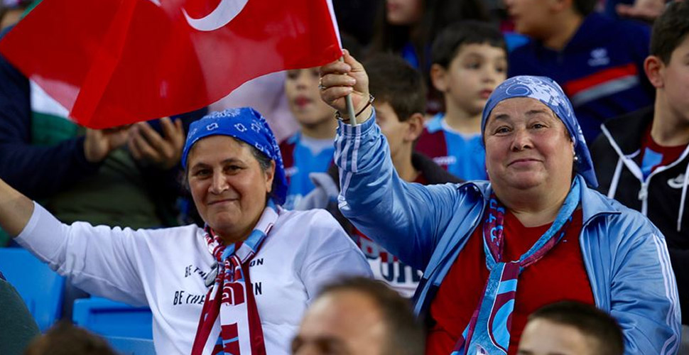 Süper Lig'in kadın seyirci oranı en yüksek tribünü Trabzonspor'da