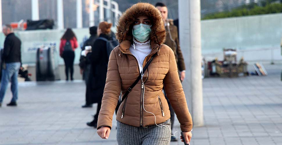 Prof. Dr. Tevfik Özlü'nden koronavirüs uyarıları: Sosyal medyadan takip etmeyin