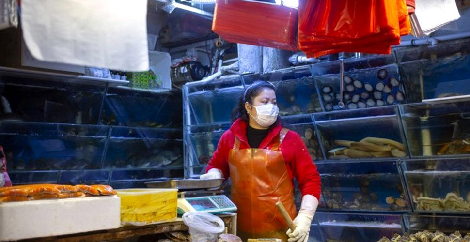 Koronavirüs | Çin'de salgına yakalanan ilk kişinin bir karides satıcısı olduğu iddia edildi