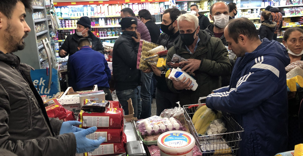 Sokağa çıkma yasağı kararının geç açıklanması Bilim Kurulu üyelerini istifanın eşiğine getirdi