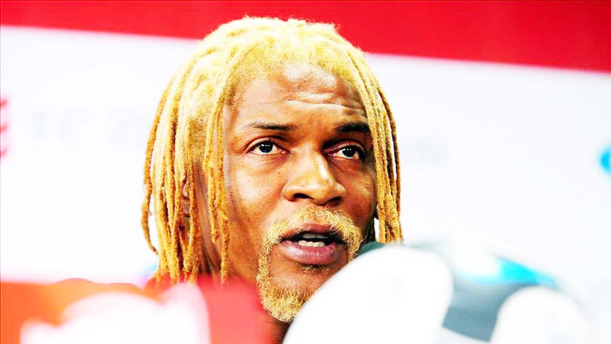 Galatasaray'ın eski yıldızı Rigobert Song da karantinaya alındı