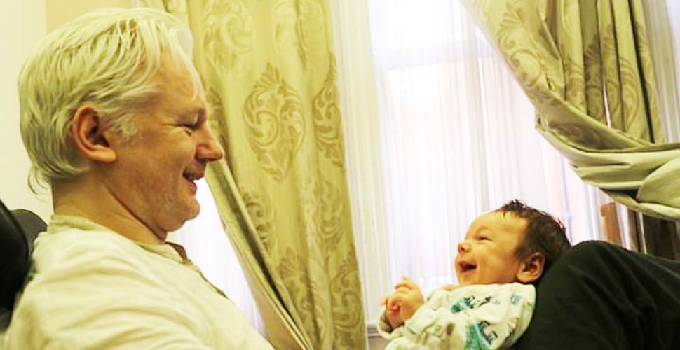 Julian Assange'ın nişanlısı: Julian'ın iki çocuğu var, hayatından endişe ediyoruz