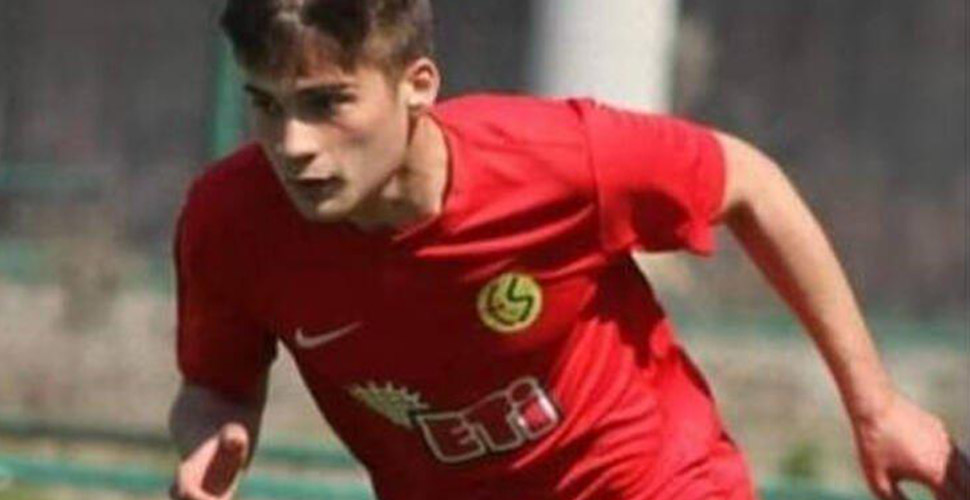 Eskişehirspor’un genç futbolcusu Kaan Öztürk hayatını kaybetti