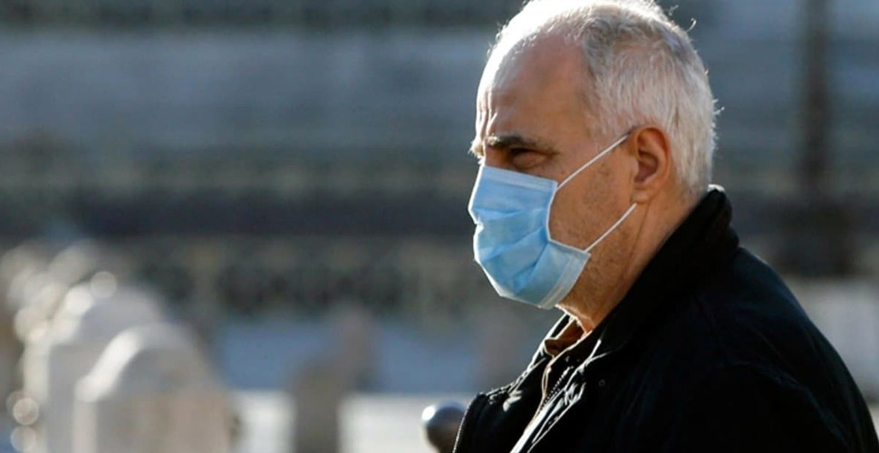 İstanbul Eczacılar Odası Başkanı Zafer Cenap Sarıalioğlu: Belediyeler ve muhtarlıklar da maske dağıtsın