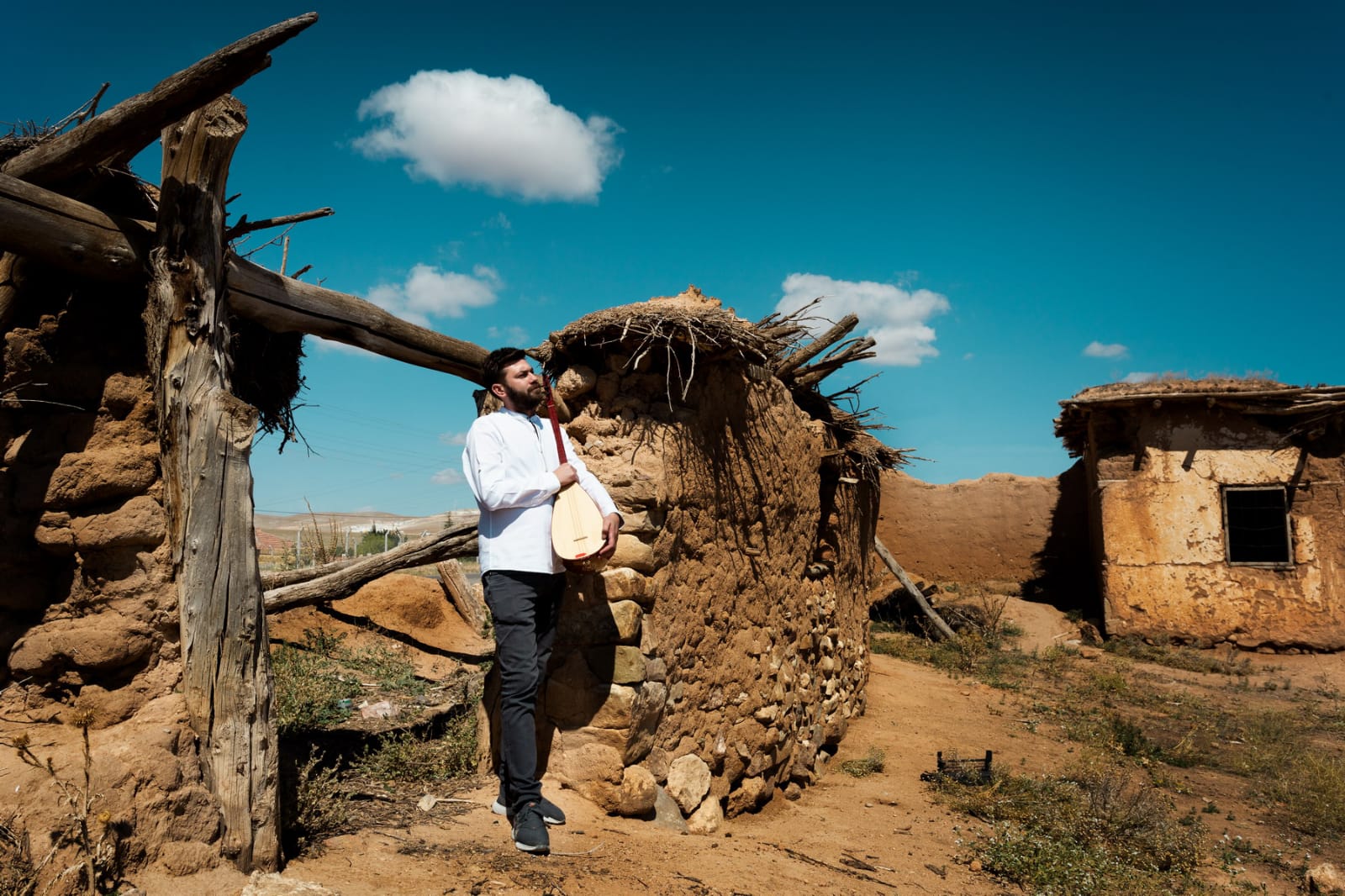 Okan Çakmak'tan saklı kalmış türküler