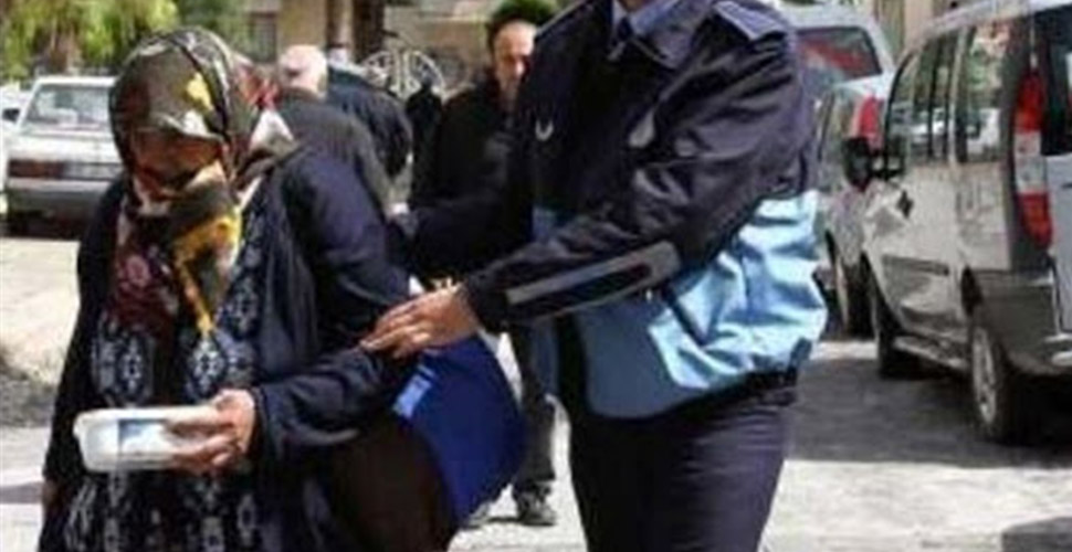 Kayseri'de dilencinin üzerinden döviz çıktı