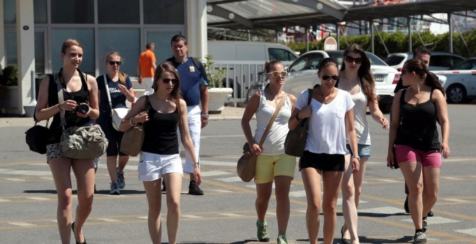 Almanlar geldi, Ruslar gitti