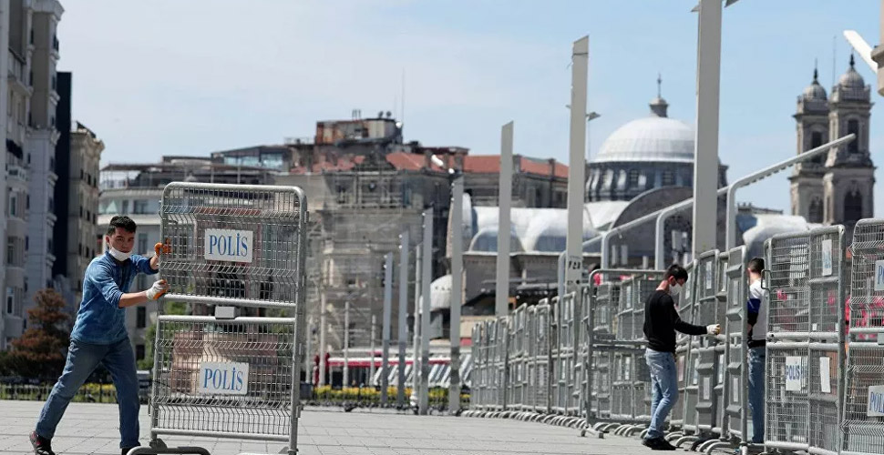 Gezi Parkı bariyerlerle kapatıldı
