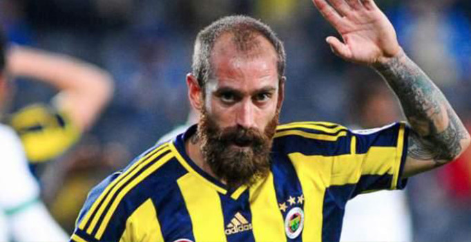 Sözleşmesi sona eren Raul Meireles İngiltere'ye dönüyor
