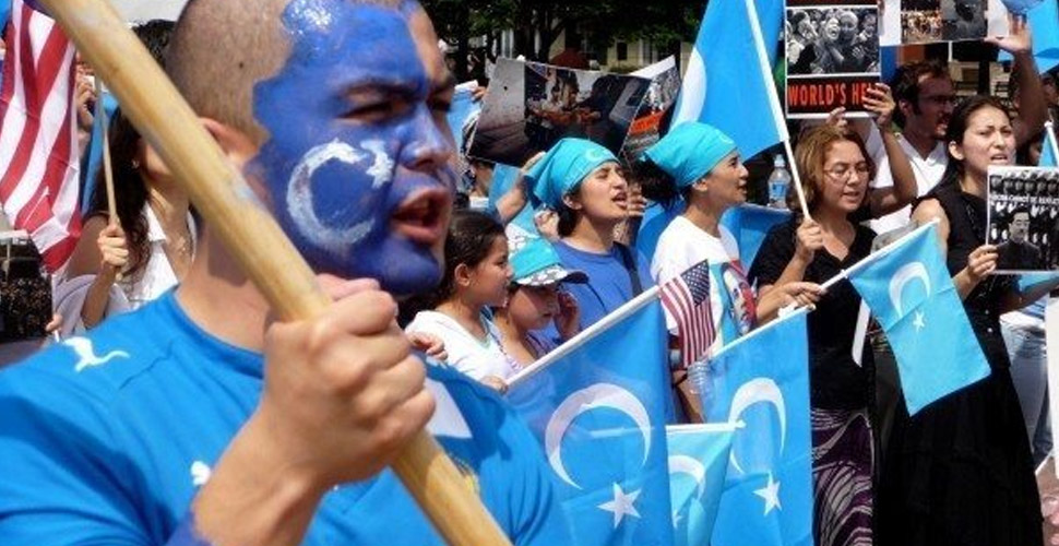 Çin'den Uygur Türklerine 'sürek avı': Türkiye'deki öğrenci ve iş insanları hedefte