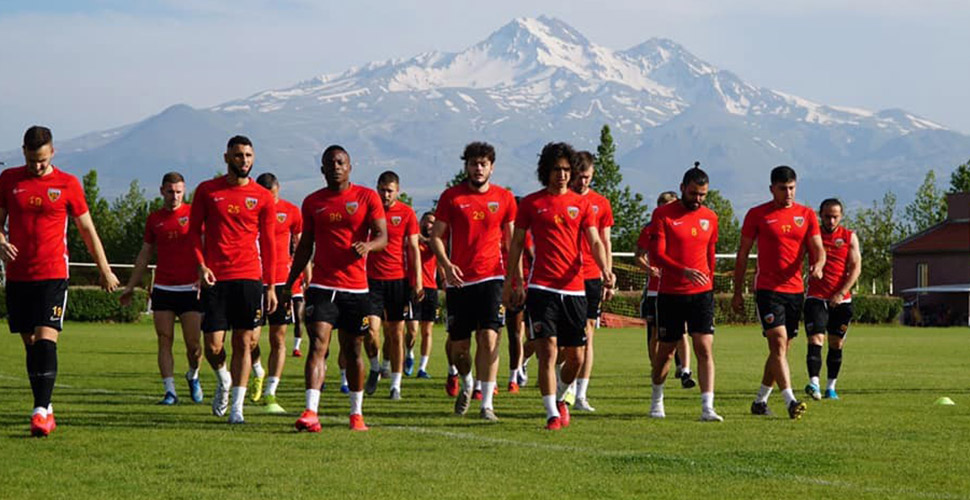Kayserispor'un Fenerbahçe maçı kadrosu belli oldu