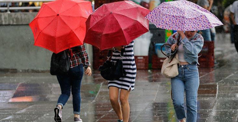 AKOM'dan yeni uyarı: 5 gün boyunca şemsiyeleri hazır tutun! (İstanbul'da bu hafta hava nasıl olacak?)