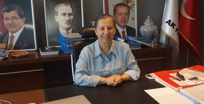 Dedegil: Kadın güçlendikçe erkek şiddete yöneliyor