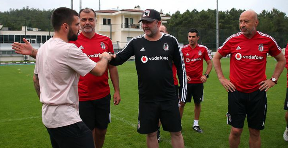 Beşiktaş Pedro Rebocho ile yollarını ayırdı