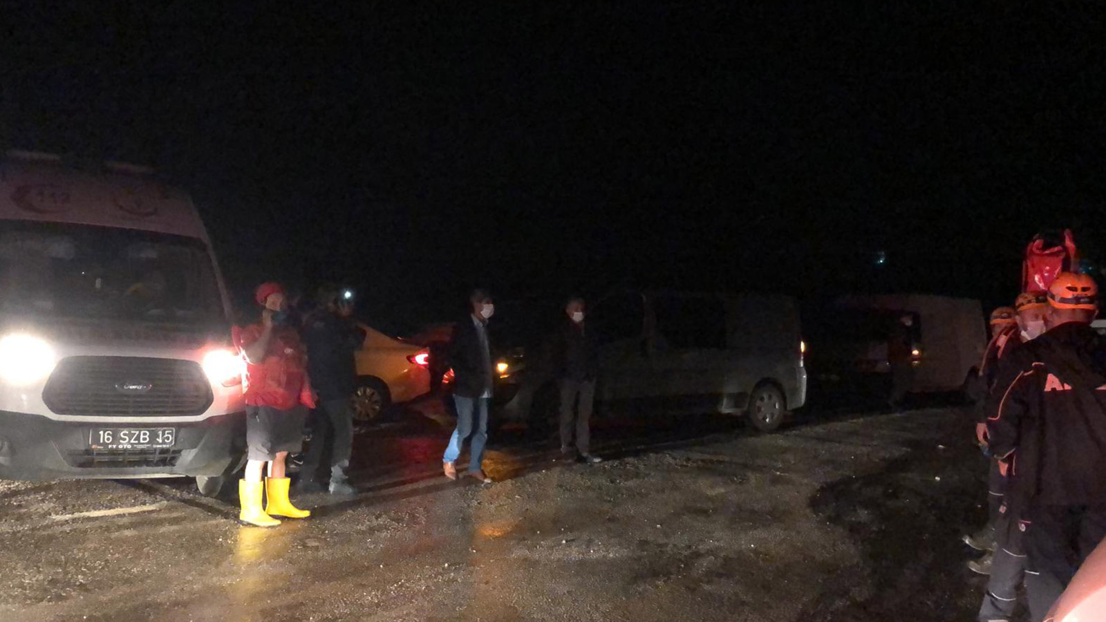Bursa'da sel faciası! Arama kurtarma çalışması başlatıldı