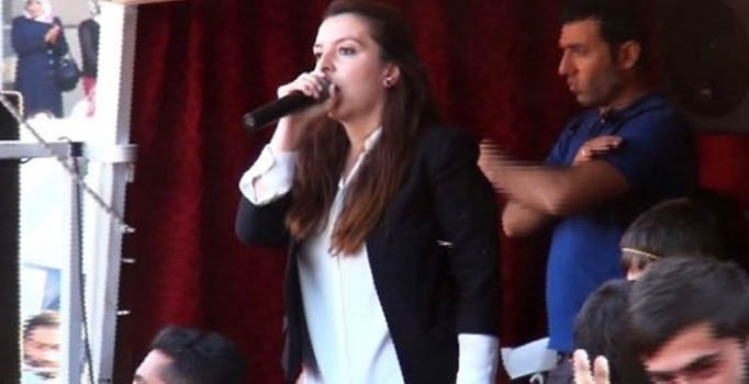 HDP'li Burcu Çelik Özkan 
koruculardan özür diledi