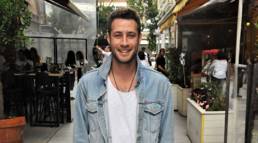 Ozan Dolunay kimdir, kaç yaşında ve nereli? Ozan Dolunay oyunculuğuyla dikkat çekiyor