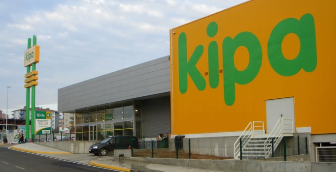 Dev marketler zinciri Tesco Kipa Migros'a satıldı