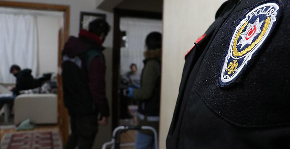 Mersin'de zehir tacirlerine operasyon: 3 gözaltı