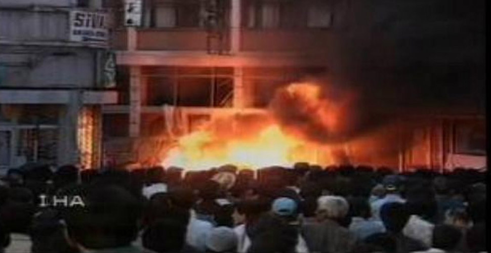 'Sivas katliamı önergesi' AK Parti, MHP ve İYİ Parti oylarıyla reddedildi