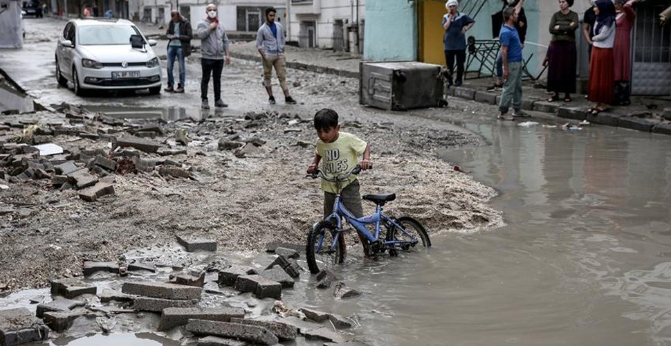 İBB selden etkilenen 141 aileye aylık 1500 lira yardım yapacak