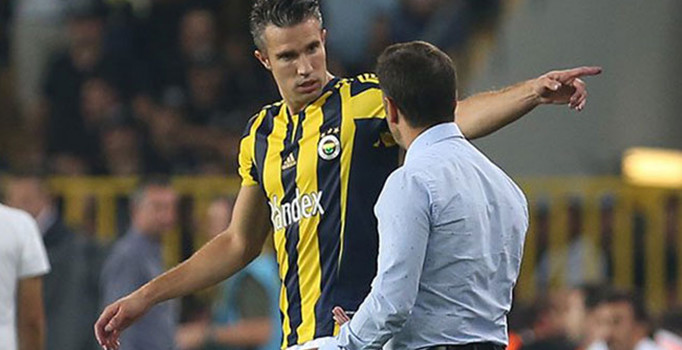 Fenerbahçe'de Vitor Pereira Robin Van Persie'yi istemiyor