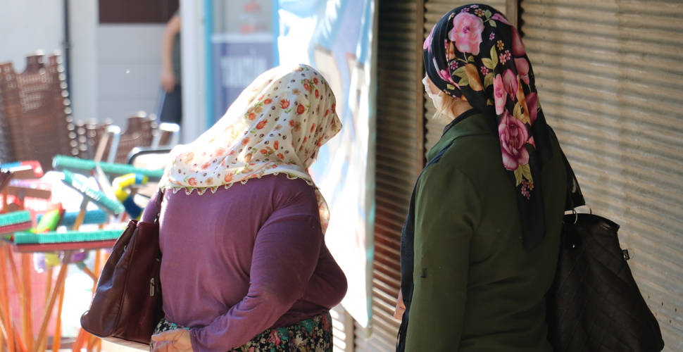 Suçüstü yakalanan hırsızlara maske cezası kesildi