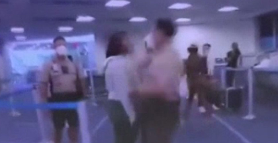 ABD’de polis siyahi kadına yumruk attı