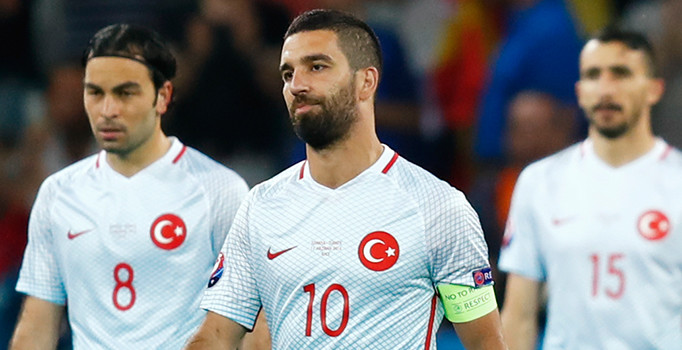 Arda Turan'dan prim kavgası iddialarına cevap: Parayla pulla işim olmaz!