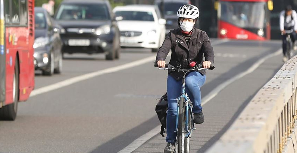 İngiltere'de koronavirüs nedeniyle 137 kişi daha öldü