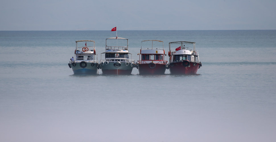 Van Gölü'nde 1 kişinin daha cesedi bulundu