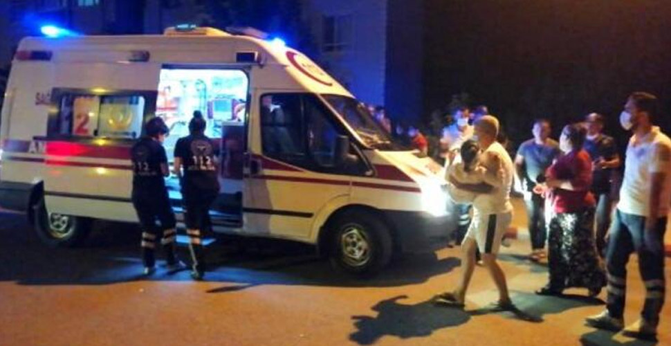 Karabük'te alkollü sürücü önce otomobillere sonra baba ve kızına çarptı