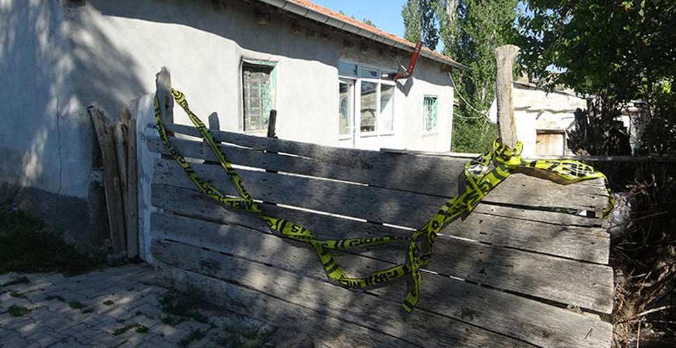Kayseri'de bir kadın 3 haftalık bebeğini boğarak öldürdü