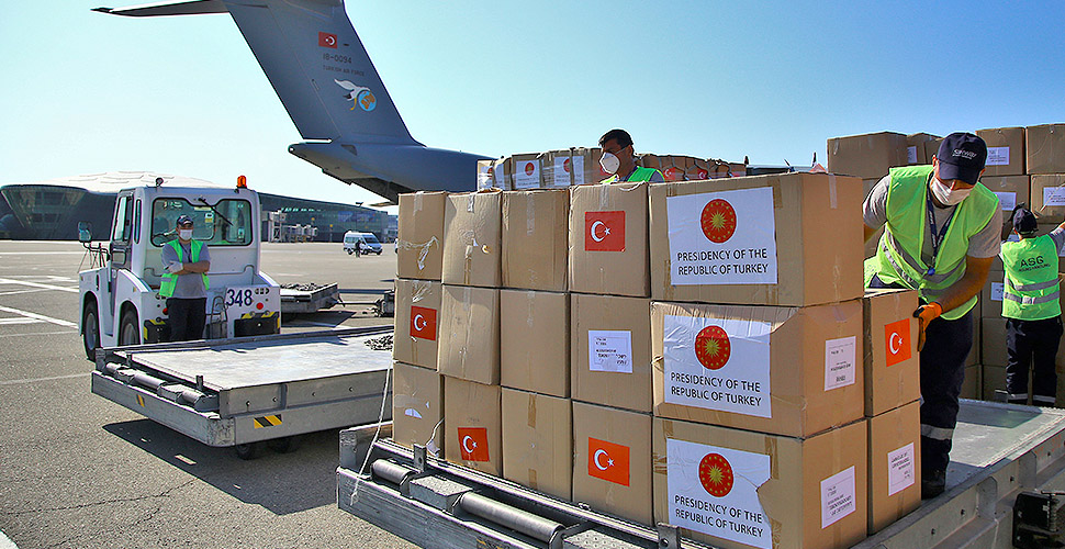 Türkiye'nin tıbbi yardımları Azerbaycan'a ulaştı