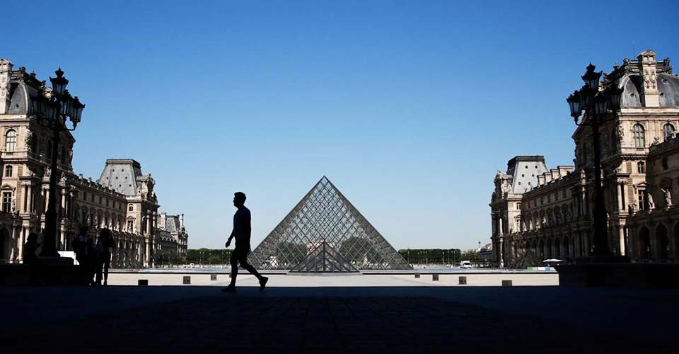 Louvre Müzesi yeniden açıldı