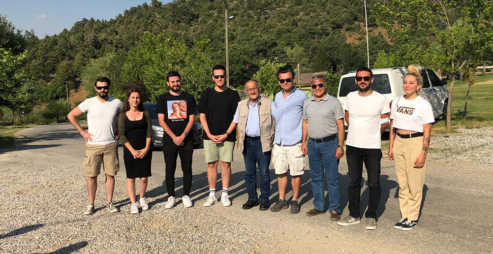 Beyşehir Belediye Başkanı Adil Bayındır, sanatçılarla bir araya geldi