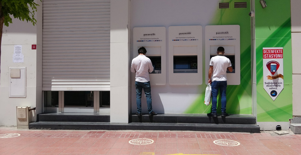 Personelde Kovid-19 çıkınca banka şubesi kapatıldı