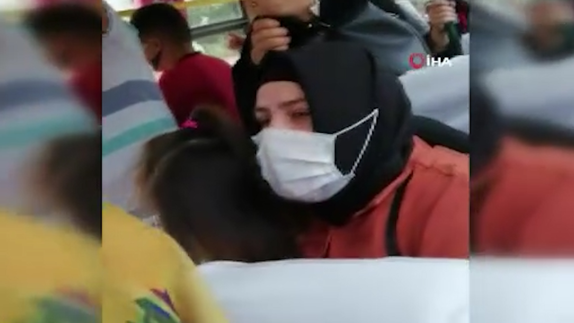 Sakarya'daki bir dolmuşta maske takma tartışması yaşandı