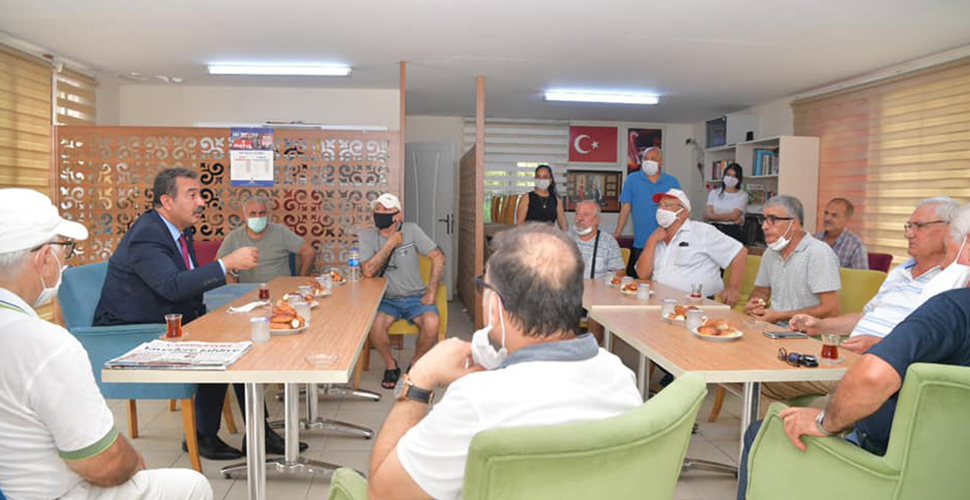 Çukurova Belediye Başkanı Soner Çetin'den emeklilere sosyal mesafe uyarısı