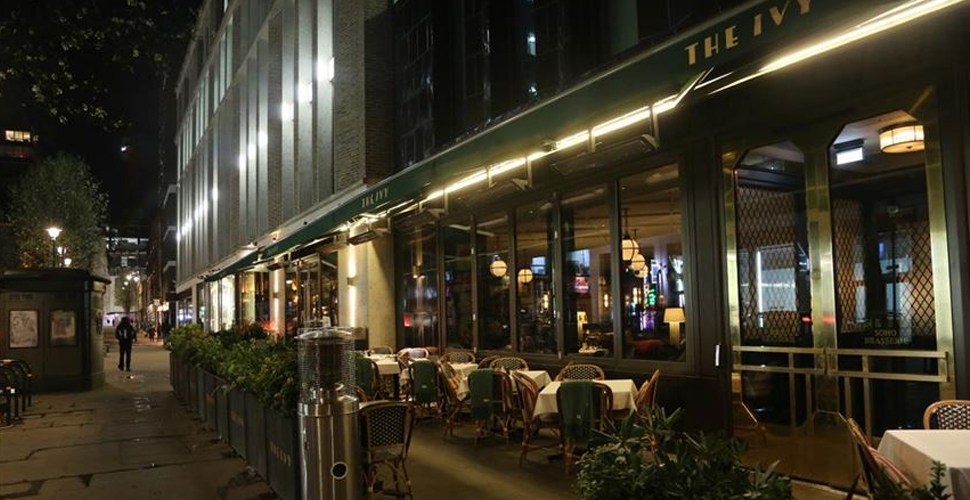 İngiltere'de hükümetten dışarıda yemek yiyenlere indirim