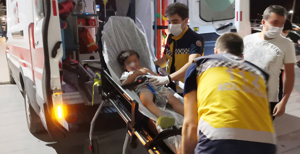 Yanlışlıkla tiner içen çocuk hastanelik oldu