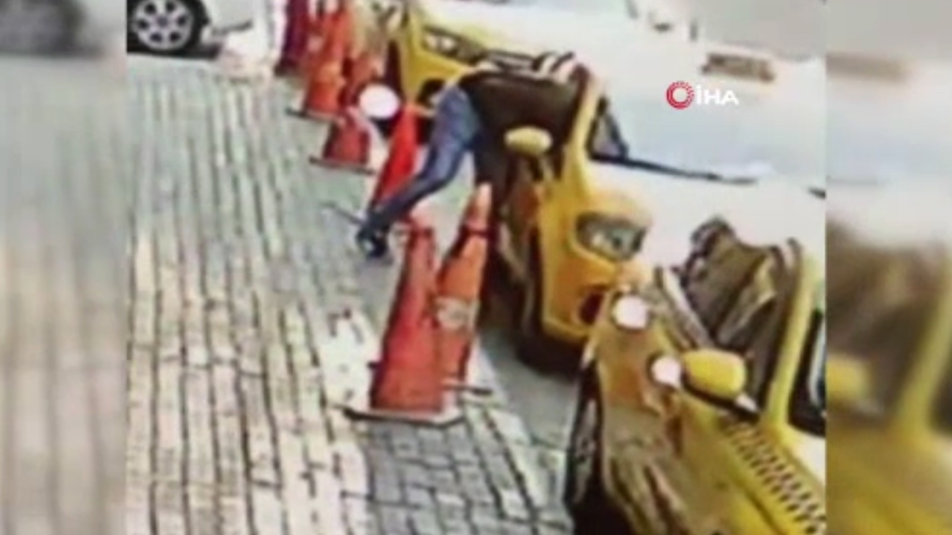 Hem hırsızlık yaptı hem de selam verdi