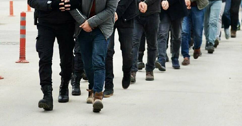 2 ilde 5 FETÖ şüphelisi gözaltına alındı