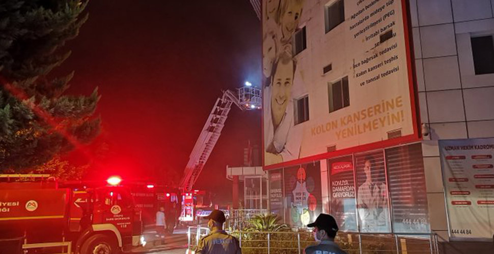 Mersin'de hastanede yangın çıktı